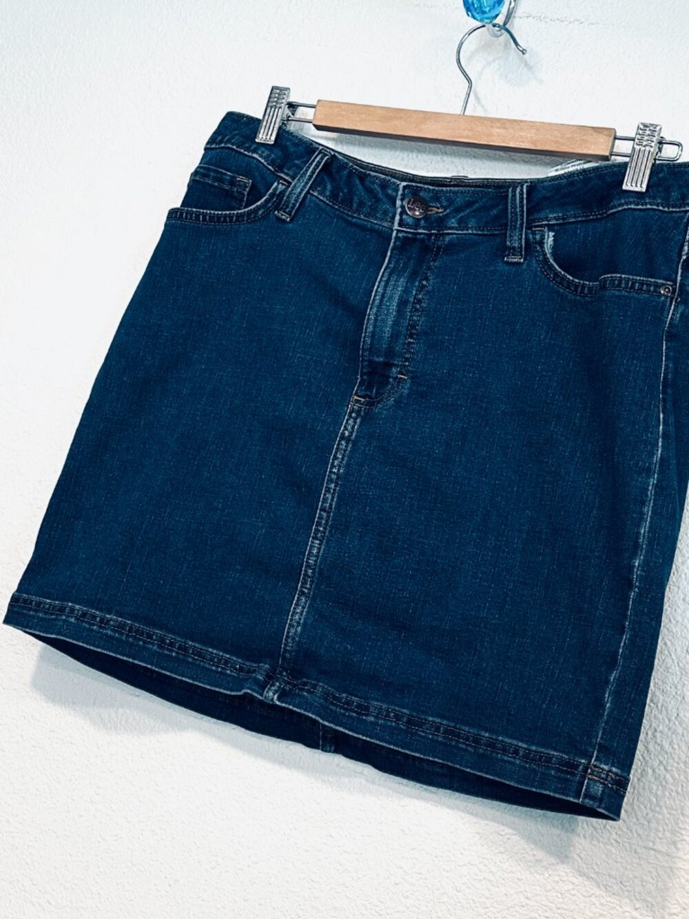 Lee Denim Jean Skort 5 Pockets Skirt with Mesh Built in Shorts Dark Wash Size 14 - Picture 8 of 9